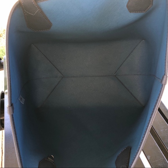 Michael Kors Candy Reversible Tote Bag w/ Pouch - Picture 5 of 8